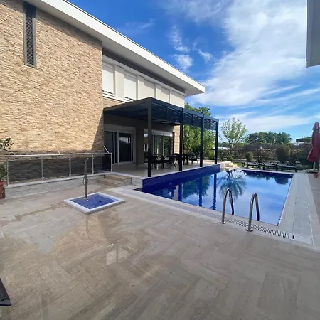 Luxury Private In Side