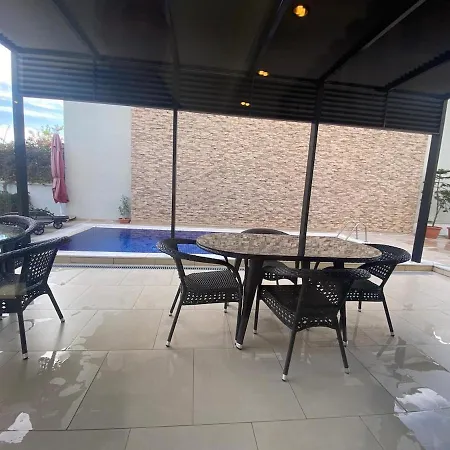 Luxury Private In Side
